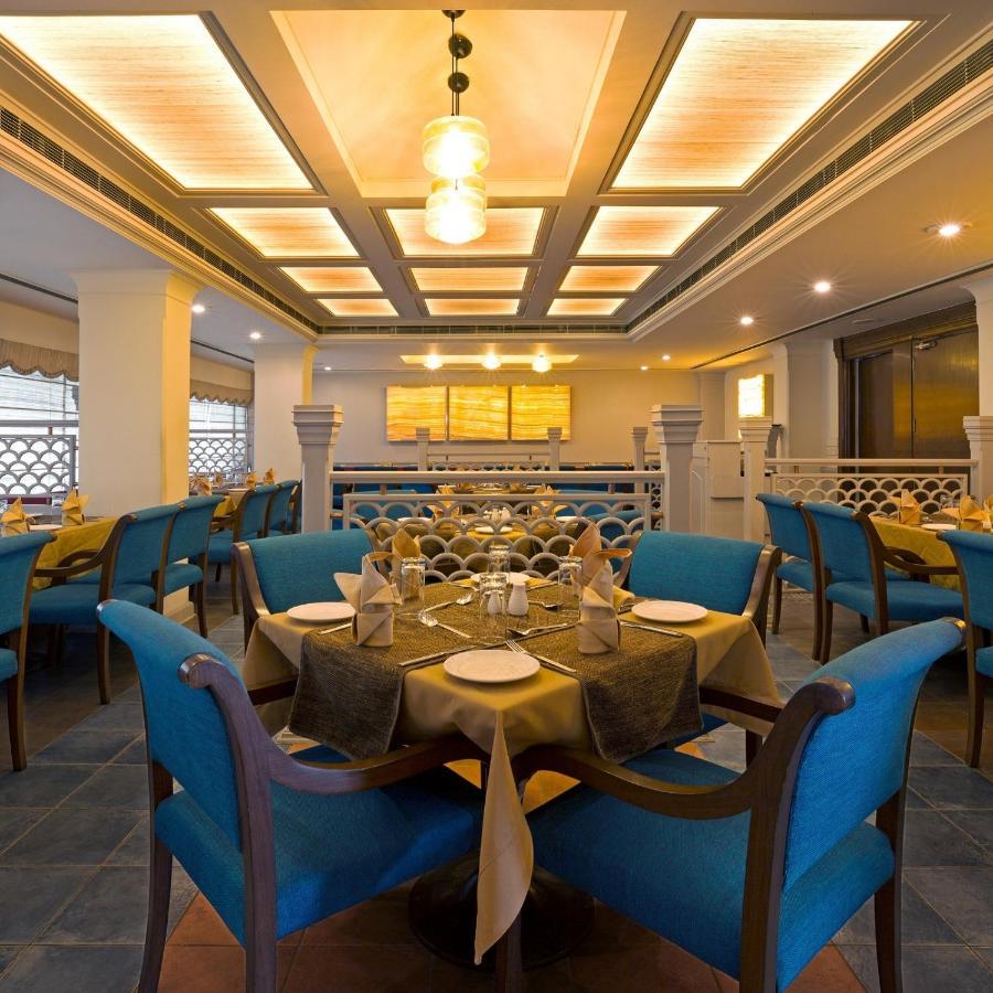 Hotel Crystal Palace Meerut Eksteriør bilde