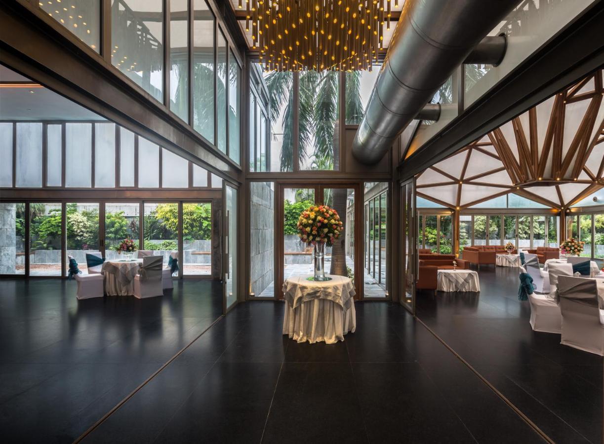 Hotel Crystal Palace Meerut Eksteriør bilde