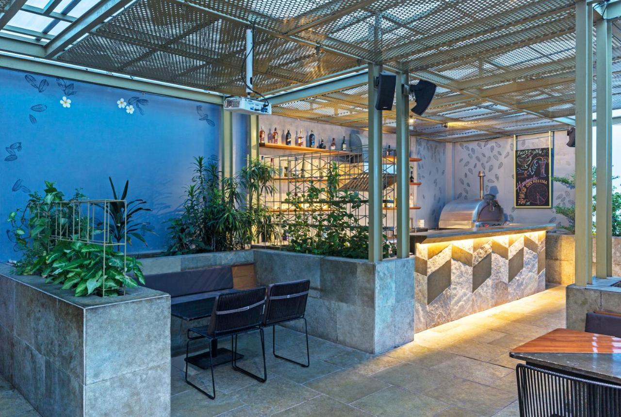 Hotel Crystal Palace Meerut Eksteriør bilde