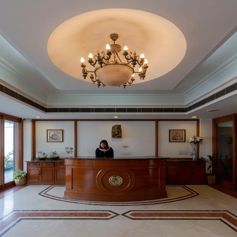 Hotel Crystal Palace Meerut Eksteriør bilde