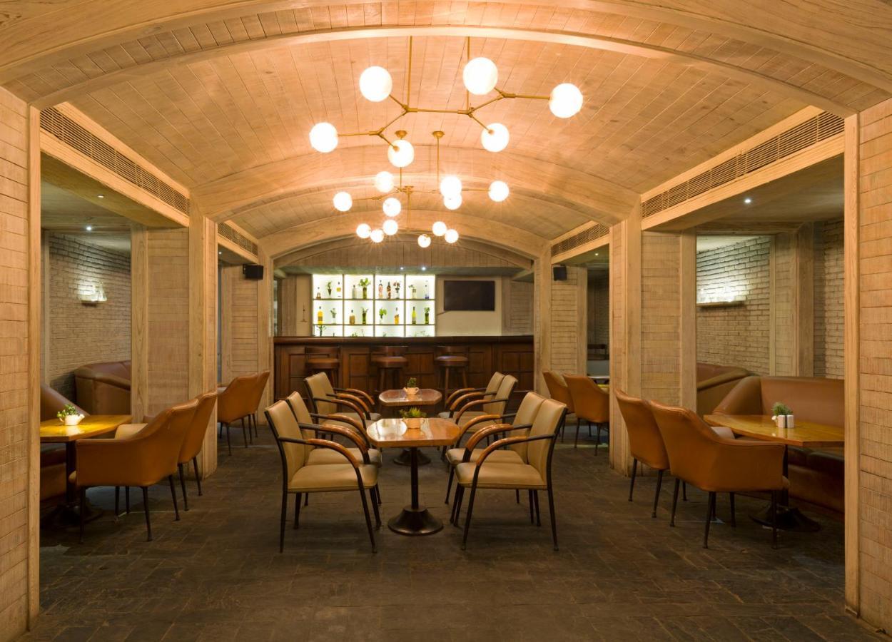 Hotel Crystal Palace Meerut Eksteriør bilde