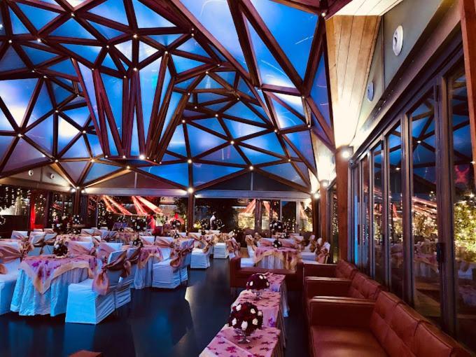 Hotel Crystal Palace Meerut Eksteriør bilde